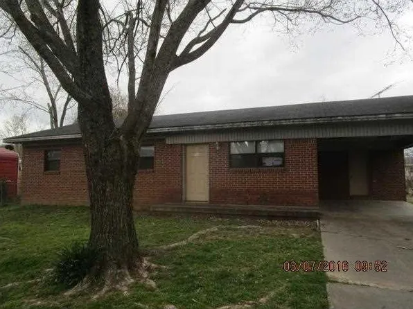 609 N 35th St, Ozark, AR 72949