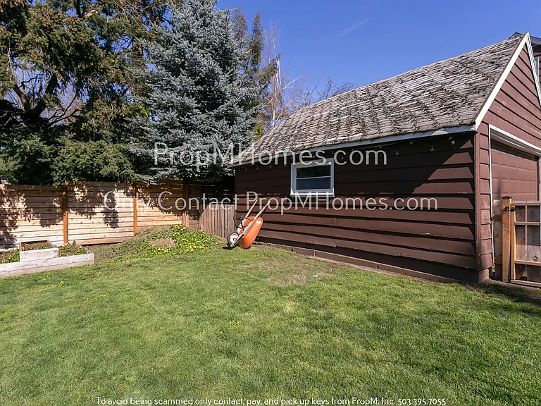 5127 SE Tibbetts St — Photo 18
