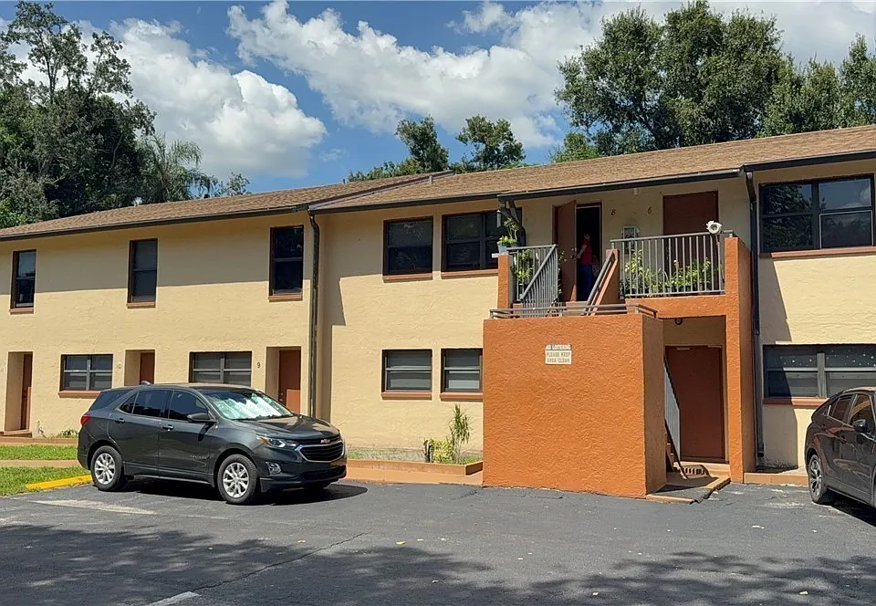 3555 Seminole Ave