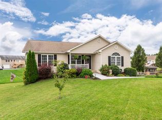 123 S Foxhall Ln, Weyers Cave, VA 24486
