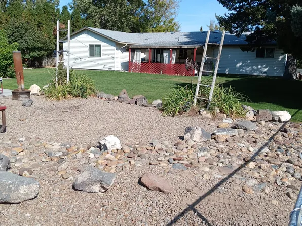3779 NW Kennedy Ave, Mountain Home, ID 83647