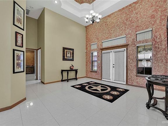 4th image of 2431 Palm Cir