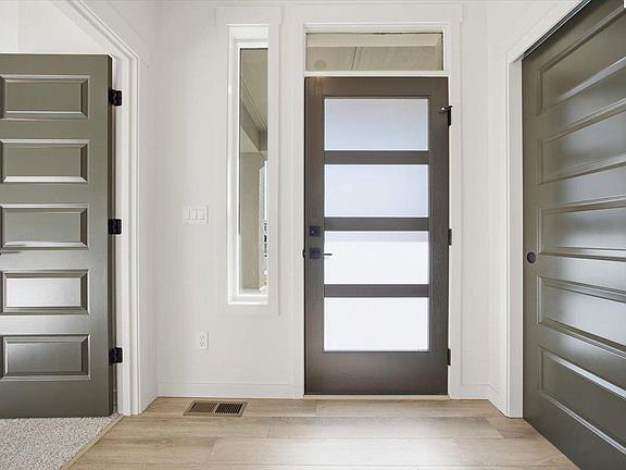 5th image of 8801 Silver Mound Dr