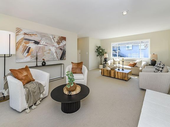 3rd image of 6 Jackson Court