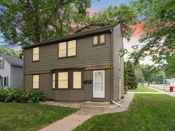 101-103 E 31st St, Sioux Falls, SD 57105