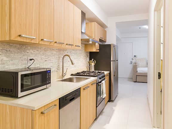 2nd image of 227 Grand St #5H