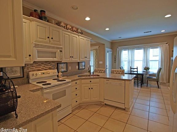 5th image of 21 Duquesne Dr