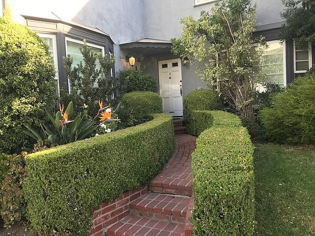 2nd image of 366 S Crescent Dr