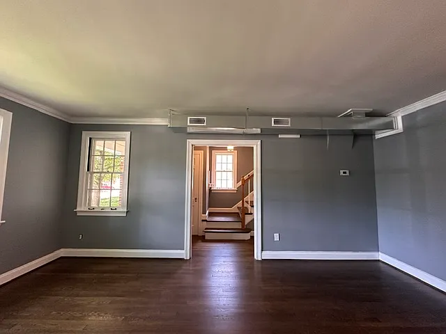 313 Hermitage Dr — Photo 9