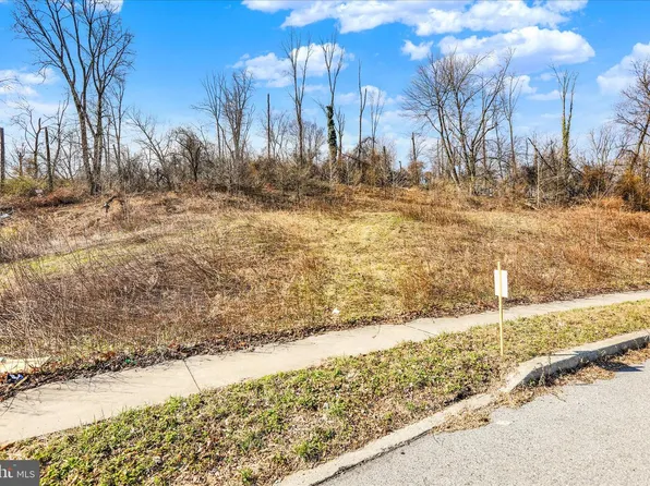 255 Isabella Ct, Reading, PA 19605