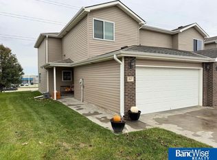 3627 Osullivan Rd, Lincoln, NE 68516