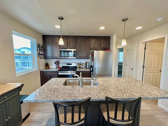 4th image of 9173 Castlebear Dr