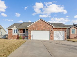 604 Stone Gate Cir, Augusta, KS 67010
