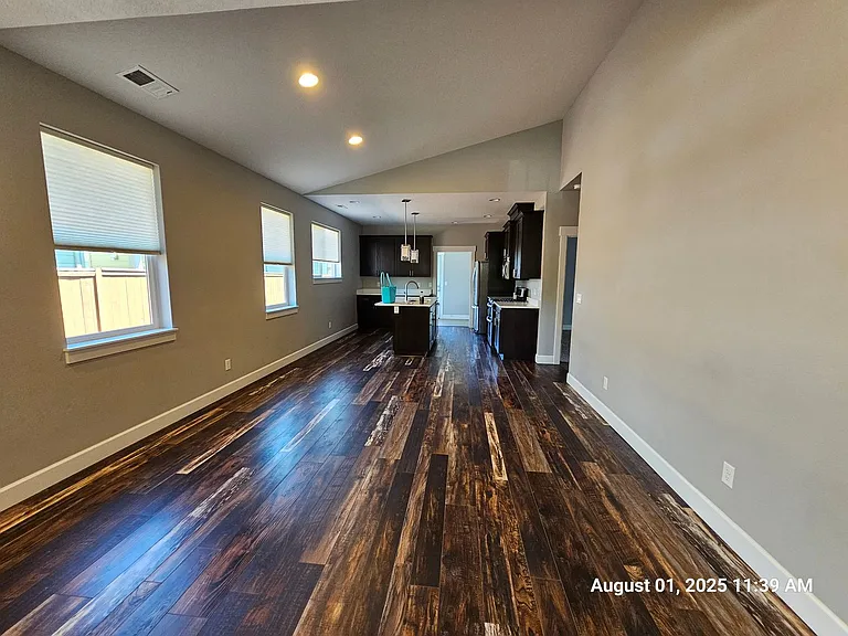 3530 NE Hembree St — Photo 3