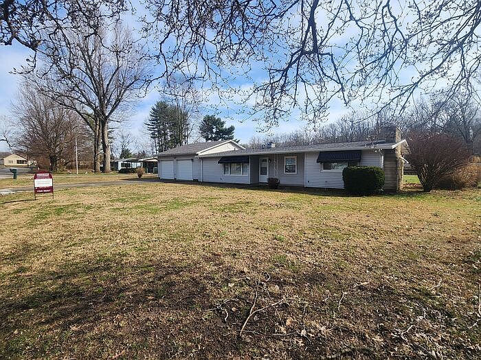 2nd image of 530 Parkview Rd