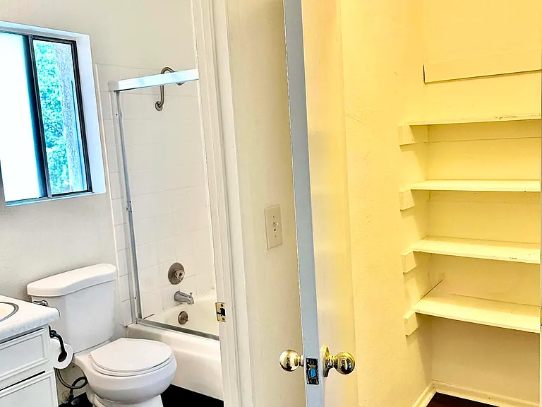 336 Riverdale Dr #9 — Photo 8