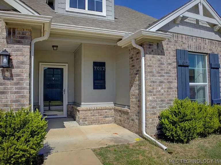 7012 S Elder Ave — Photo 3