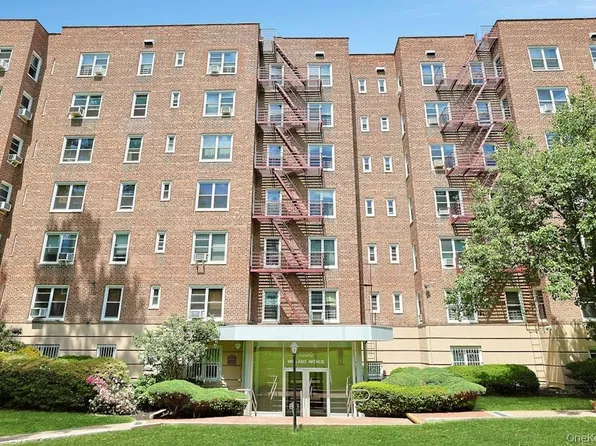 1300 Midland Avenue #C39, Yonkers, NY 10704