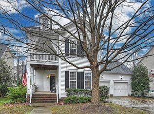 10000 Willow Leaf Ln, Cornelius, NC 28031