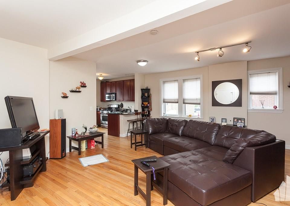1st image of 5150 N Avers Ave #1WE