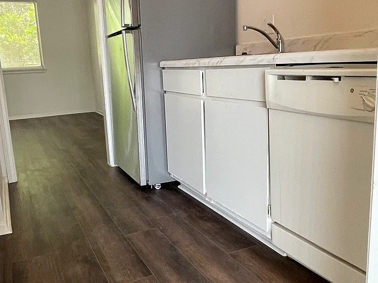872 Arlington Ave #12 — Photo 6