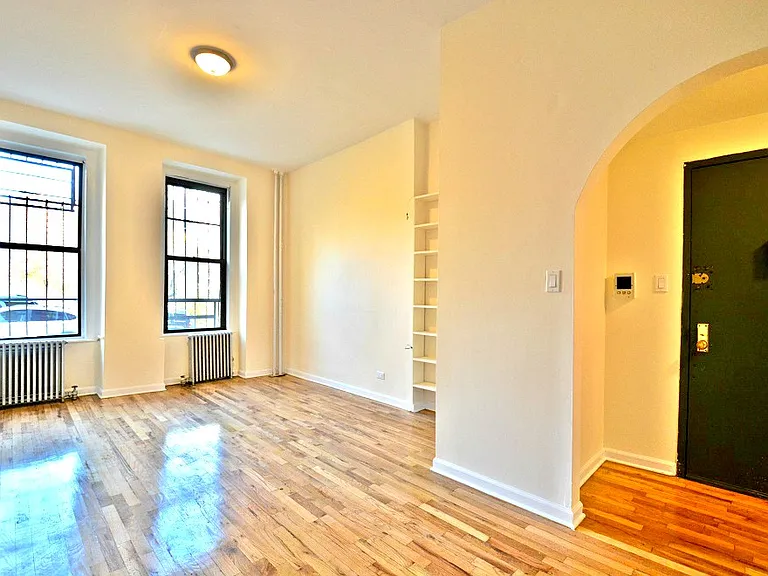 530 W 123rd St #2 — Photo 1