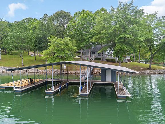 Image 5: Dock