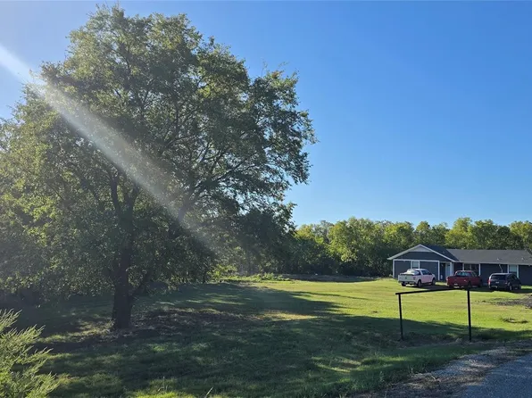 646 E Fm 6, Nevada, TX 75173