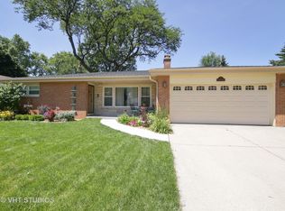 8 N Louis St, Mount Prospect, IL 60056