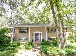 2402 Country Club Rd, Tupelo, MS 38804