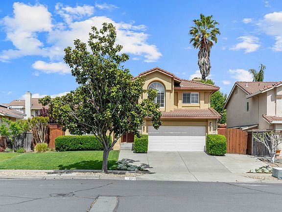 3rd image of 2570 Wine Country Ave