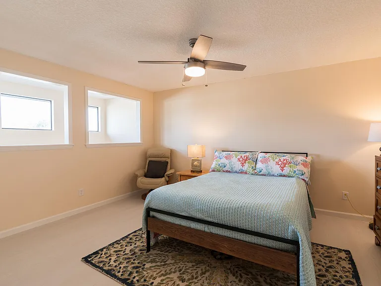 255 Woodland Ave #2 — Photo 16