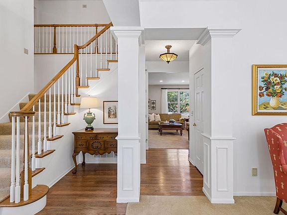 2nd image of 491 Harbor Ct