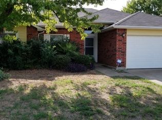 6710 Olivewood Dr, Arlington, TX 76001