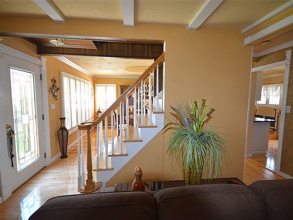 2nd image of 1661 Lydia Ave