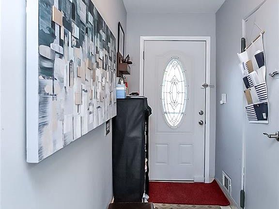 3rd image of 177 Lamoka Ave