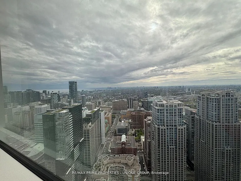 386 Yonge St #5316 — Photo 22