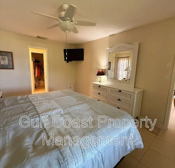 3185 Clifford St — Photo 47