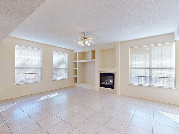 5th image of 206 Vic Clark Ct APT B