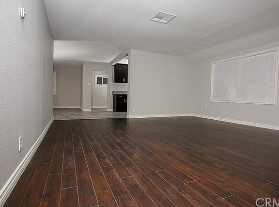 5th image of 18542 Sequoia Ave