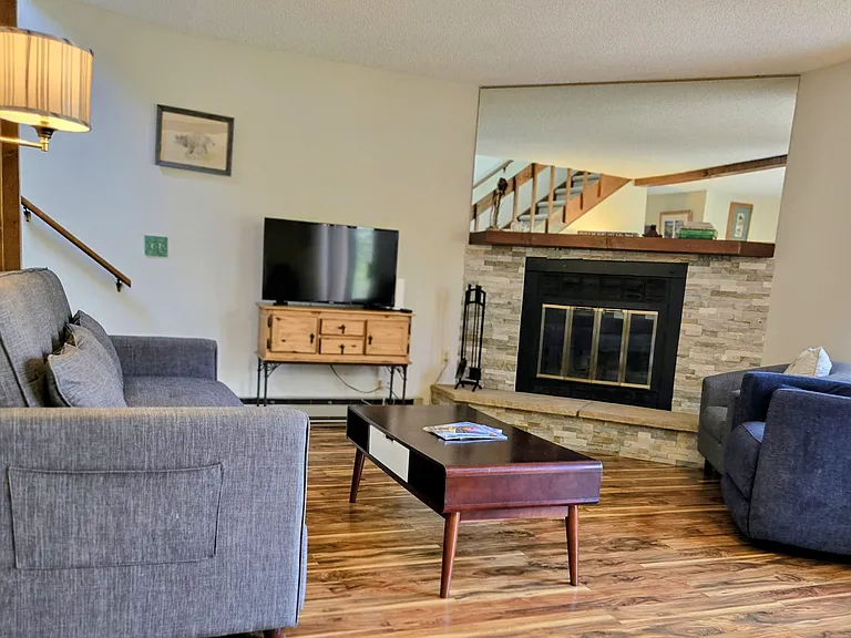 1050 S Saint Vrain Ave #F2 — Photo 8