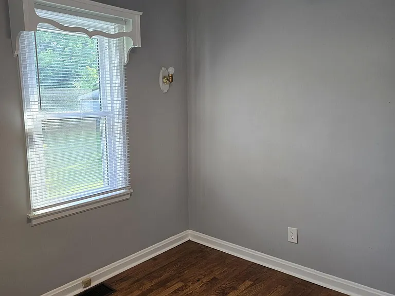204 S Robbins Ct — Photo 19