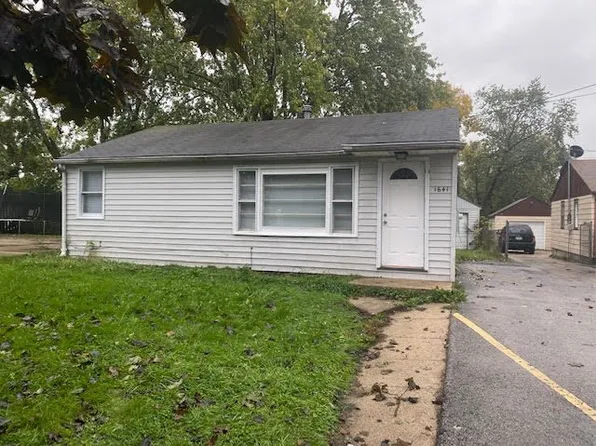 1641 Liberty St, Aurora, IL 60505