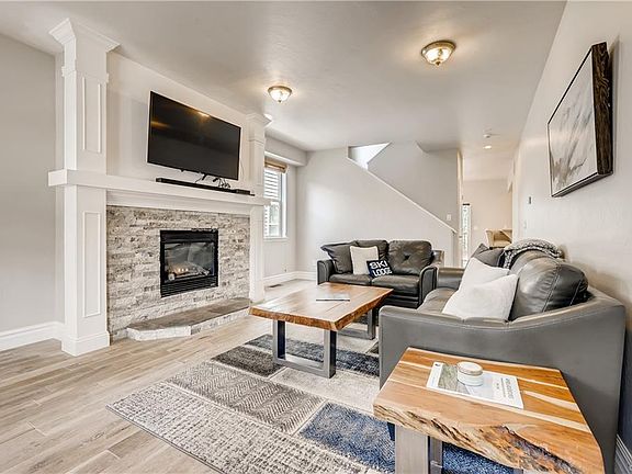 2nd image of 46 Audrey Cir