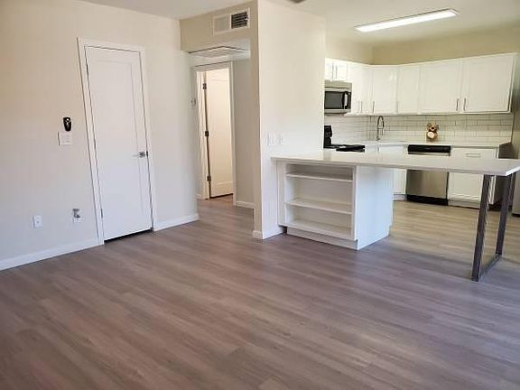 4th image of 3765 N Campbell Ave #9