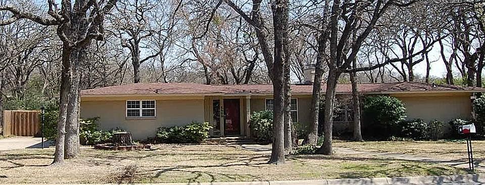 1st image of 2608 Glenwood Ln