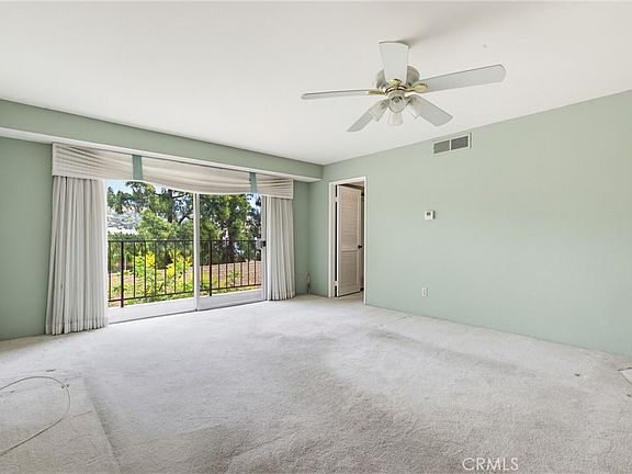 5th image of 620 N Kenwood St Unit 208