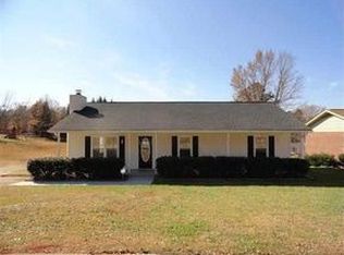 9 Willow Run Ter, Spartanburg, SC 29303