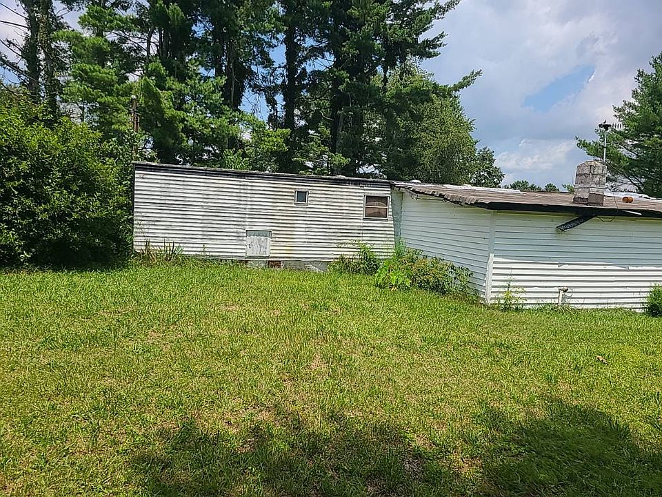 2nd image of 75 Henry Farm Rd