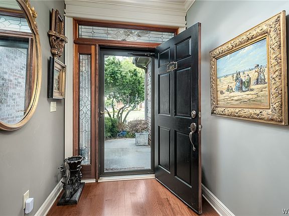 3rd image of 4423 Draper Dr
